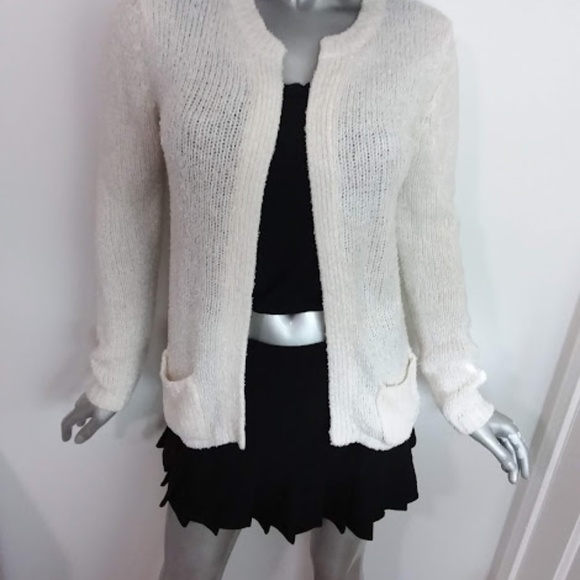 SALE!!!  Small Ivory Cardigan Sweater Knit Long Sleeve Small Pockets Vintage 90s - Picture 5 of 6